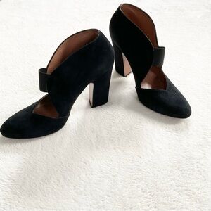 ALAÏA Paris Black Suede Cutout Pumps Italy 4.25” Block Heel EU 39